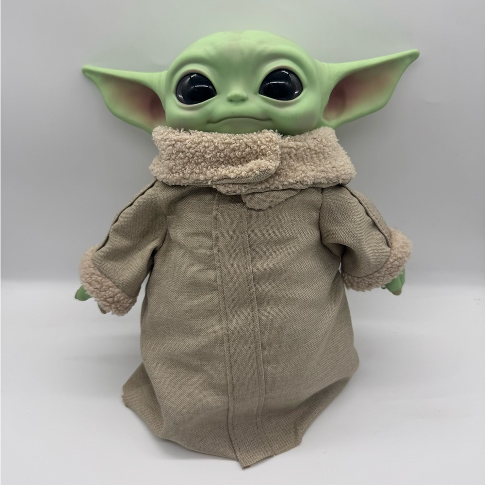 The Child 11 Inch Doll Baby Yoda Grogu Mattel Star Wars Mandalorian Plush